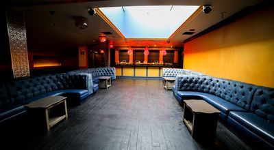 Intimate Venue in Hollywood