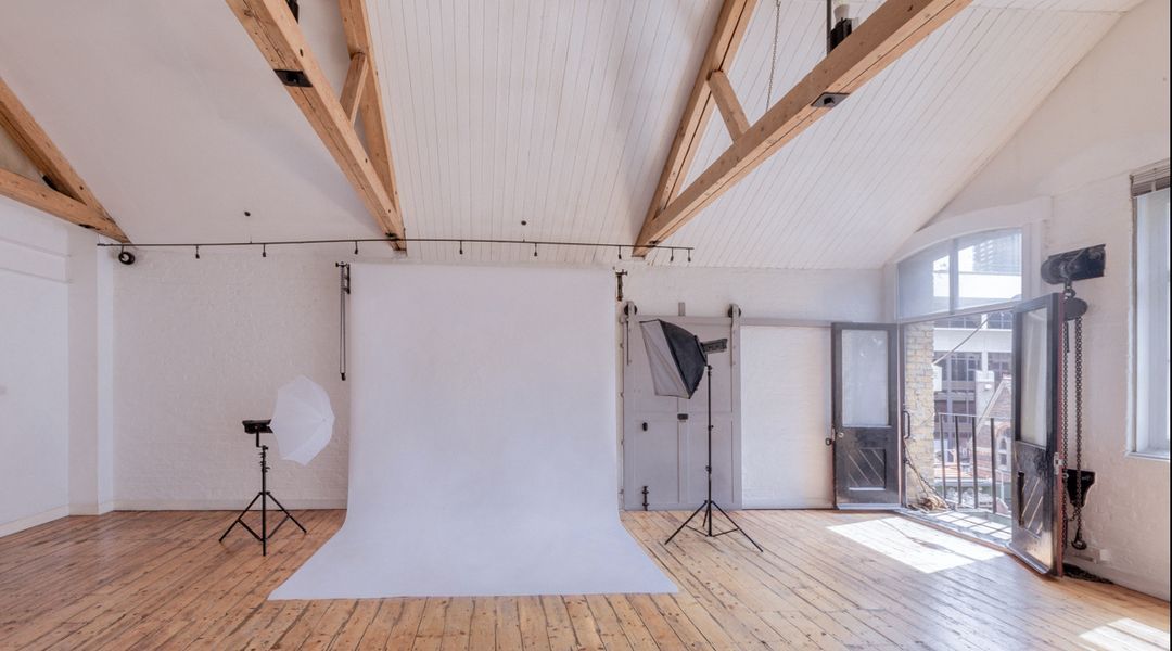 Large Lavish Light & Airy Photography  Studio / Film Studio / Loft  Shoreditch